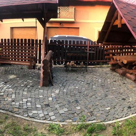 Катерина Hotel Chynadiyovo ภายนอก รูปภาพ