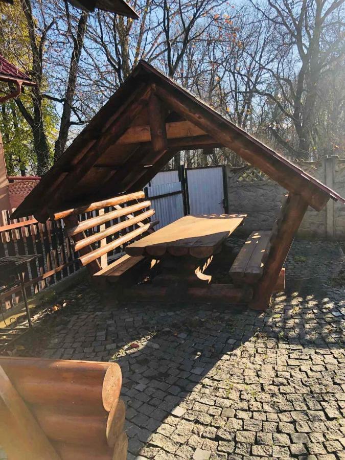 Катерина Hotel Chynadiyovo ภายนอก รูปภาพ