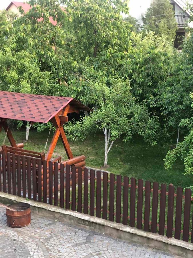 Катерина Hotel Chynadiyovo ภายนอก รูปภาพ