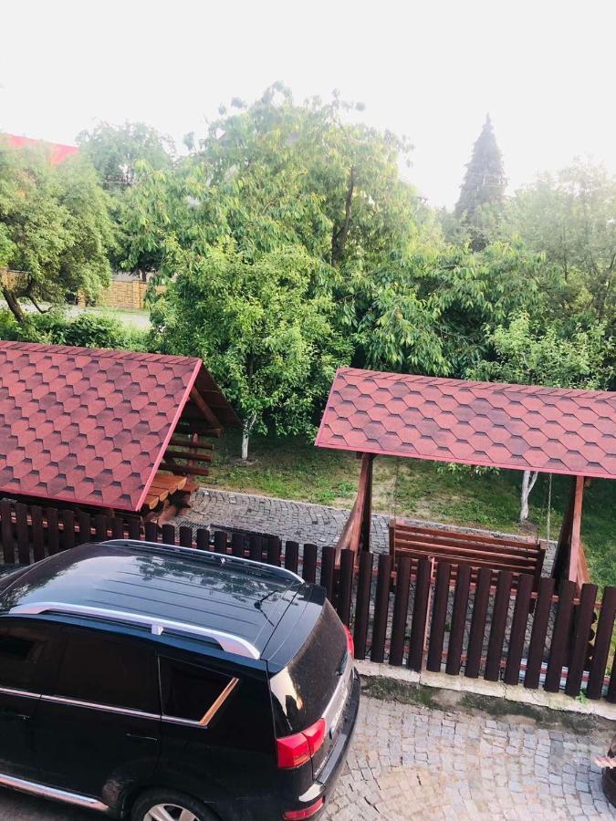 Катерина Hotel Chynadiyovo ภายนอก รูปภาพ